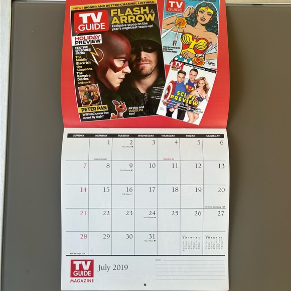TV Guide Magazine 2019 Limited Edition Wall Calendar Disney Elvis Dolly MASH - Picture 8 of 8